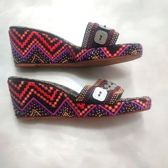 Beverly Feldman  Colorful Wedge Slide Sandals Size 9M - Picture 3 of 9